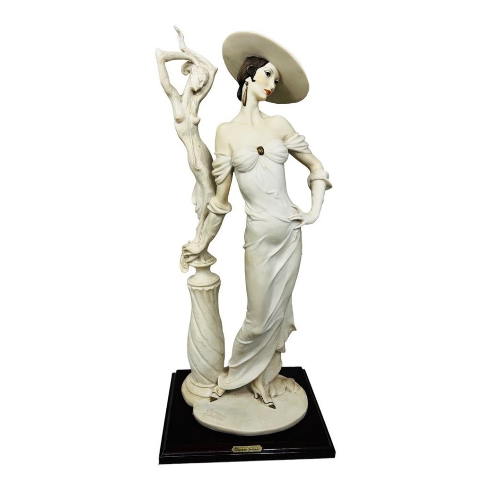 Giuseppe Armani Vintage 1992 Porcelain Statue 18"